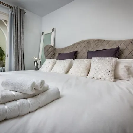 Beachfront Golden Mile * Marbella