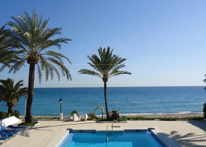 Semesterbostad Beachfront Golden Mile *